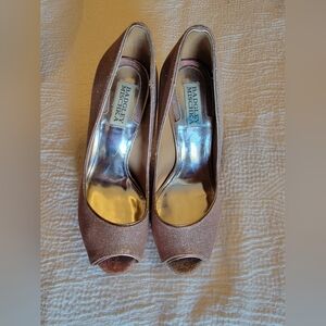 badgley mischka size 8 pale pink & gold sparkly pumps